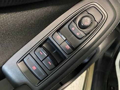Used 2022 Subaru Forester Premium AWD/4WD image 11