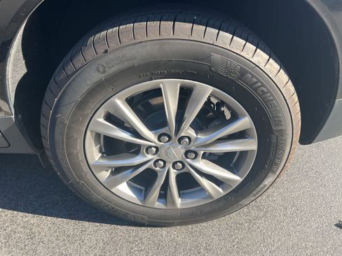 Used 2022 Cadillac XT5 Premium Luxury w/ Technology Package image 4