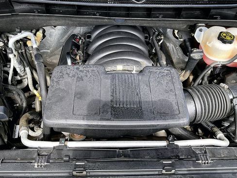 Used 2022 Cadillac Escalade Premium Luxury image 30