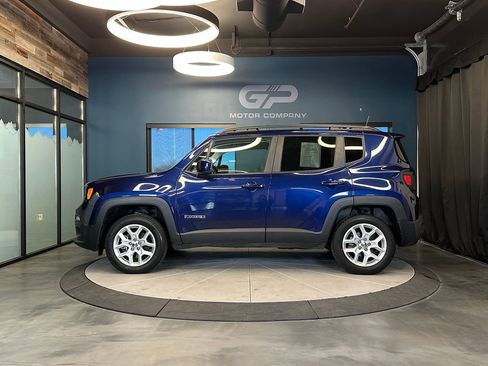 Used 2018 Jeep Renegade Latitude w/ Cold Weather Group image 6