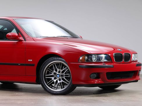 Used 2003 BMW M5 image 9