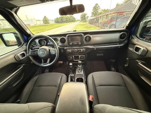 Used 2020 Jeep Wrangler Unlimited Sport AWD/4WD image 16