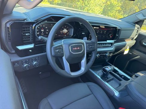 New 2026 GMC Sierra 1500 SLT w/ SLT Premium Package image 3
