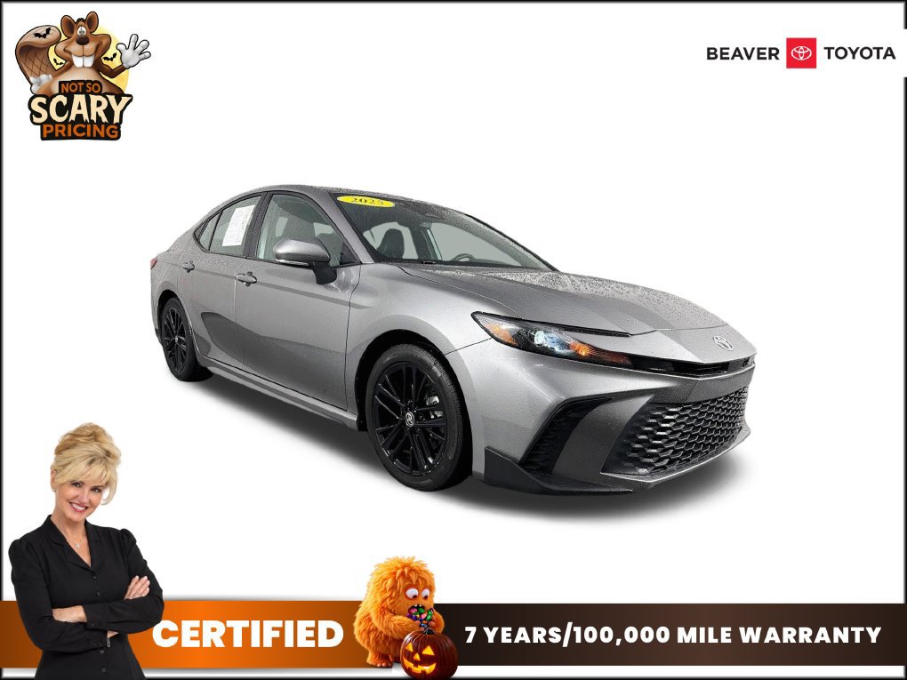 Used 2025 Toyota Camry SE FWD image 1