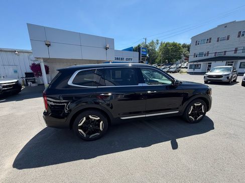 Used 2023 Kia Telluride S AWD/4WD image 6