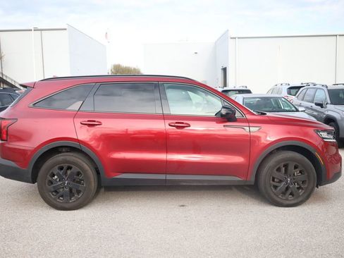 Used 2021 Kia Sorento S image 5