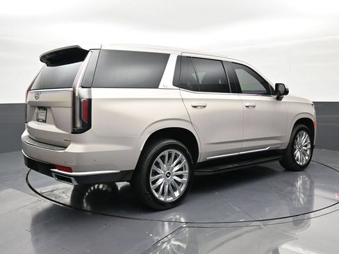 Certified 2022 Cadillac Escalade Premium Luxury RWD image 5