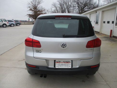 Used 2013 Volkswagen Tiguan S image 15