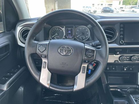 Used 2022 Toyota Tacoma SR5 w/ Technology Package image 26