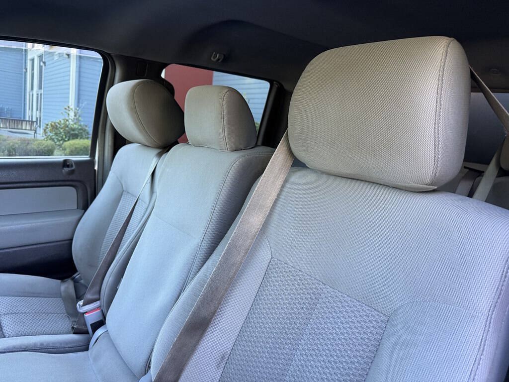 Used 2014 Ford F150 XLT w/ XLT Chrome Package RWD image 15