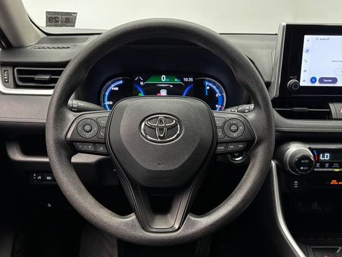 Used 2024 Toyota RAV4 XLE AWD/4WD image 23