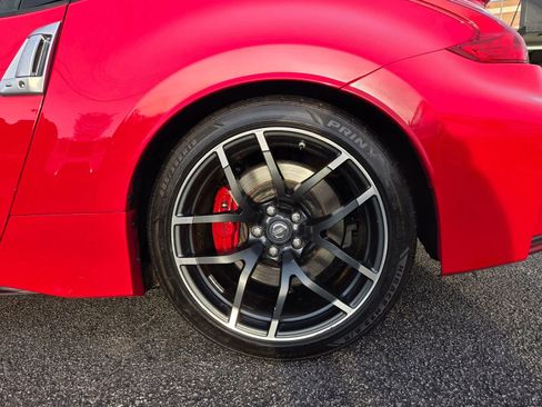 Used 2017 Nissan 370Z NISMO image 16