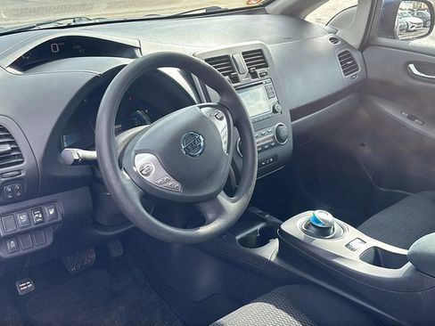 Used 2017 Nissan Leaf S image 24