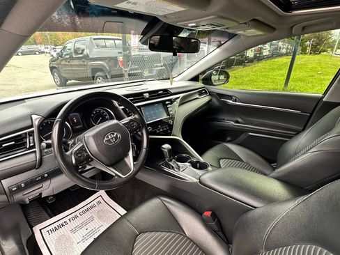 Used 2018 Toyota Camry SE image 18
