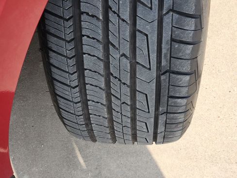 Certified 2020 Ford Edge SEL w/ Convenience Package image 11