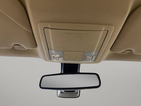 Used 2013 Ford Taurus Limited FWD image 17