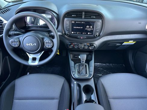 New 2025 Kia Soul LX image 13