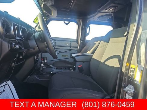 Used 2023 Jeep Gladiator Sport AWD/4WD image 10