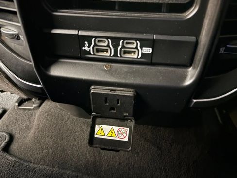 Used 2019 RAM 1500 Big Horn AWD/4WD image 40