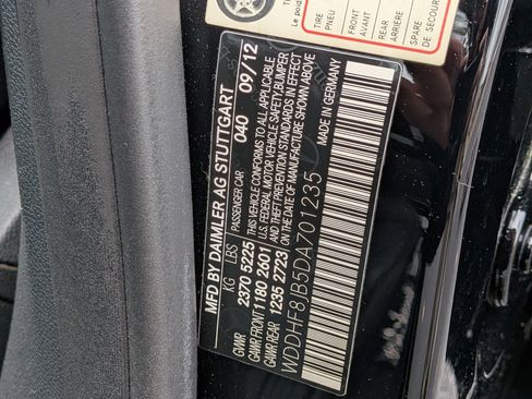 Used 2013 Mercedes-Benz E 350 4MATIC Sedan image 38