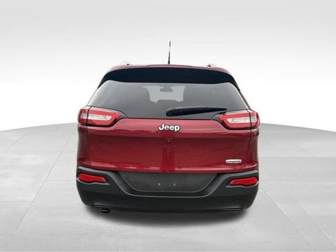 Used 2015 Jeep Cherokee Latitude FWD image 13