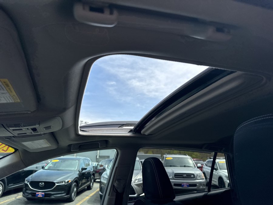 Used 2018 Toyota RAV4 XLE AWD/4WD image 29