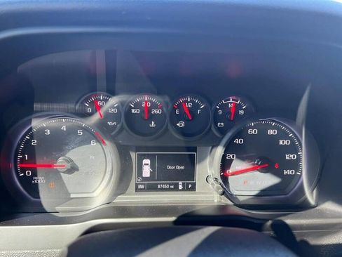 Used 2020 Chevrolet Silverado 1500 Custom w/ Custom Value Package image 12