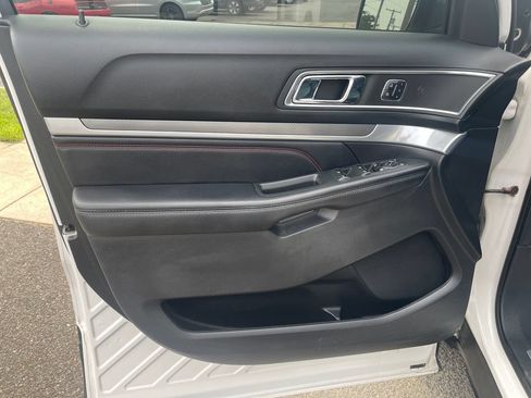 Used 2016 Ford Explorer Sport w/ Equipment Group 401A AWD/4WD image 11