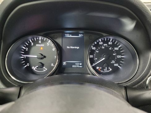Used 2017 Nissan Rogue SV w/ SV Premium Package FWD image 23