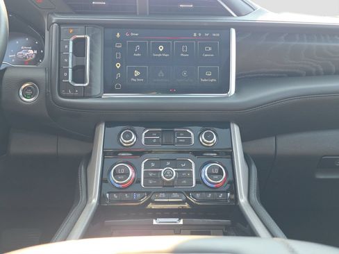 Used 2023 GMC Yukon Denali AWD/4WD image 14