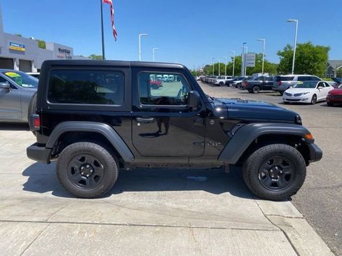Used 2026 Jeep Wrangler Sport AWD/4WD image 2