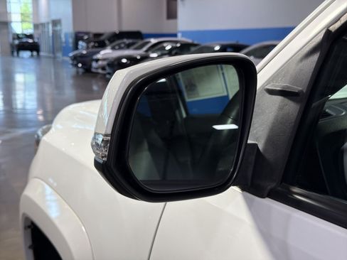 Used 2020 Toyota Tacoma TRD Sport AWD/4WD image 14