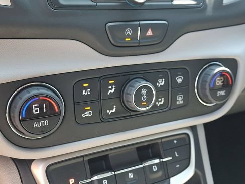 Used 2023 GMC Terrain SLE w/ Driver Convenience Package AWD/4WD image 16