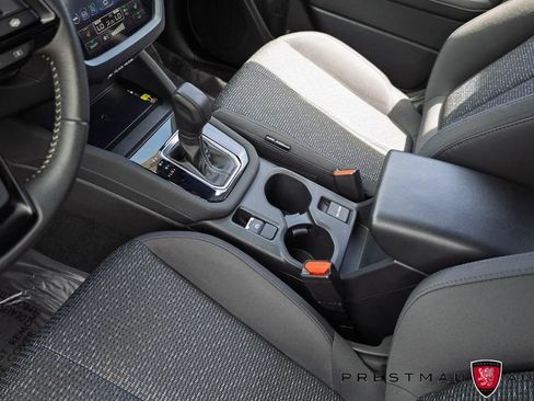 Used 2025 Subaru Forester Premium AWD/4WD image 30