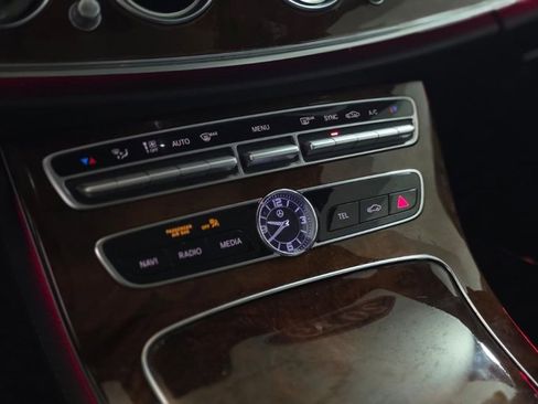 Used 2019 Mercedes-Benz E 300 4MATIC w/ Premium 1 Package image 20