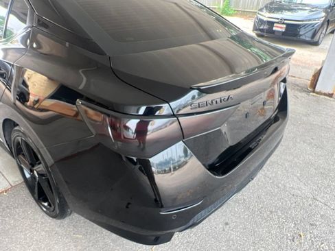 Used 2023 Nissan Sentra SR w/ Midnight Edition Package FWD image 33
