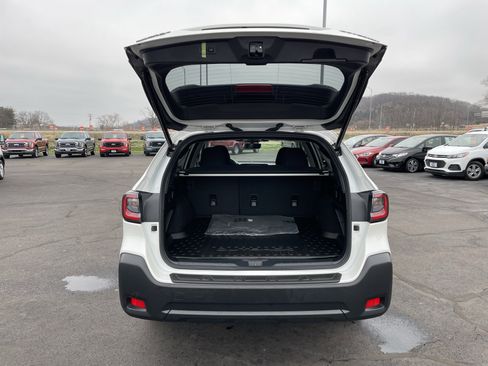 Used 2025 Subaru Outback Premium w/ Popular Package #1A image 5