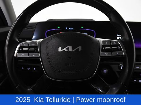 Used 2025 Kia Telluride S FWD image 13