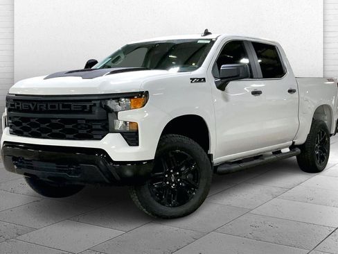 New 2026 Chevrolet Silverado 1500 Custom Trail Boss w/ Turbomax Blackout Package AWD/4WD image 2