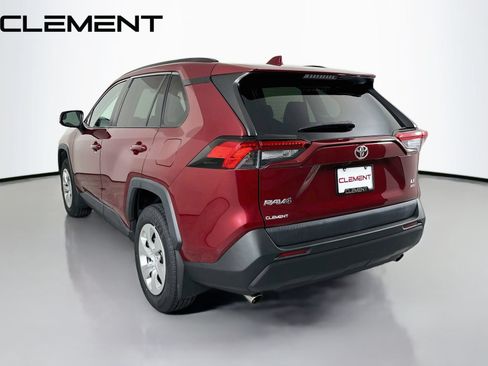 Used 2020 Toyota RAV4 LE AWD/4WD image 10