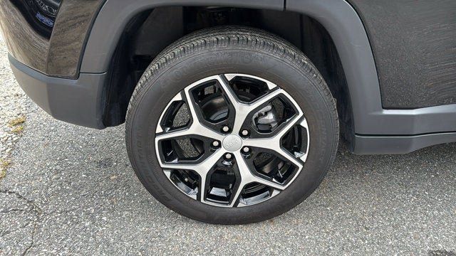 Certified 2024 Jeep Compass Limited w/ Sun and Sound Group AWD/4WD image 11