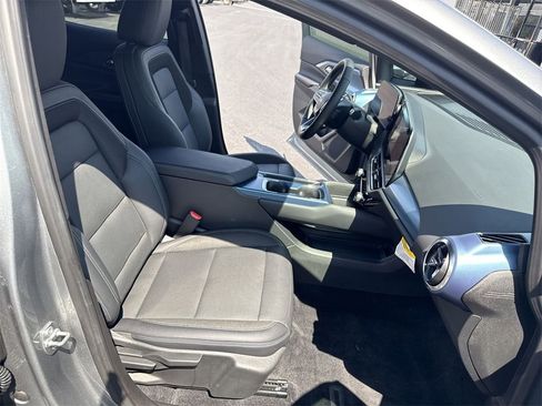 Used 2024 Chevrolet Equinox EV LT image 26