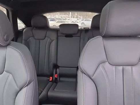 Used 2022 Audi Q5 2.0T Premium Plus image 8