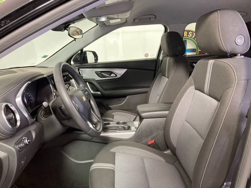 Used 2025 Chevrolet Blazer LT AWD/4WD image 11