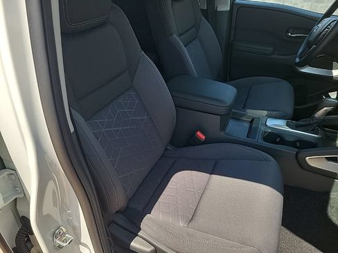 New 2026 Nissan Frontier SV w/ Tow Package RWD image 37