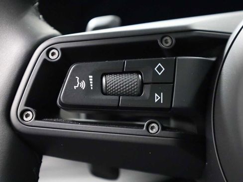 Certified 2025 Porsche 911 Carrera image 26