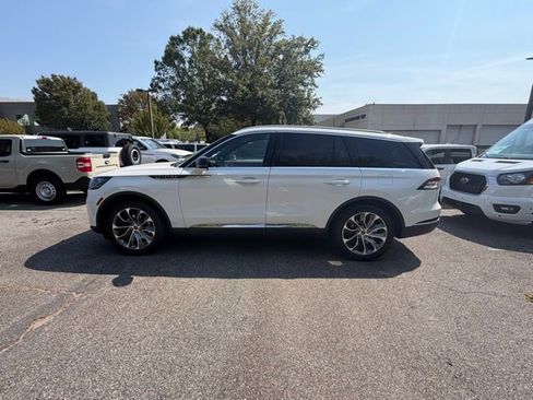 New 2025 Lincoln Aviator Reserve w/ Luxury Package image 3