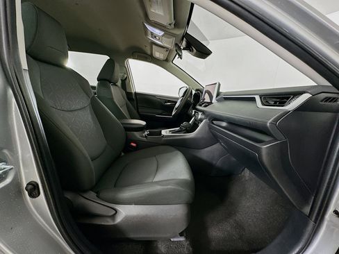 Used 2024 Toyota RAV4 XLE image 29