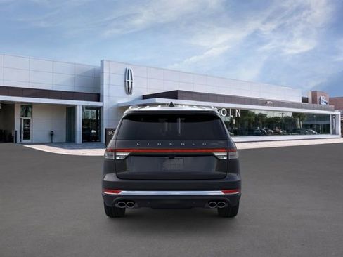 New 2026 Lincoln Aviator 2WD image 6