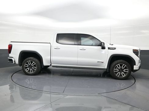 Used 2023 GMC Sierra 1500 AT4 w/ AT4 Premium Package AWD/4WD image 6